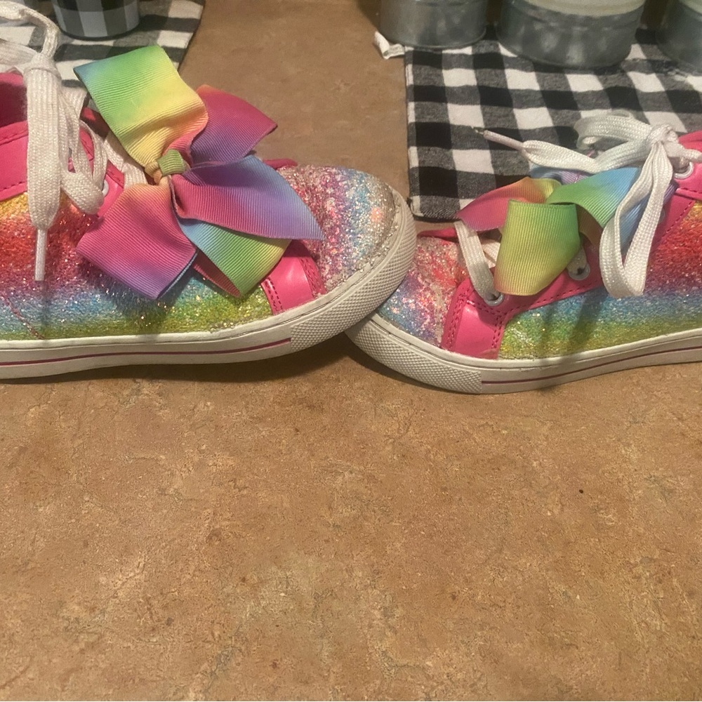 Girls shoes